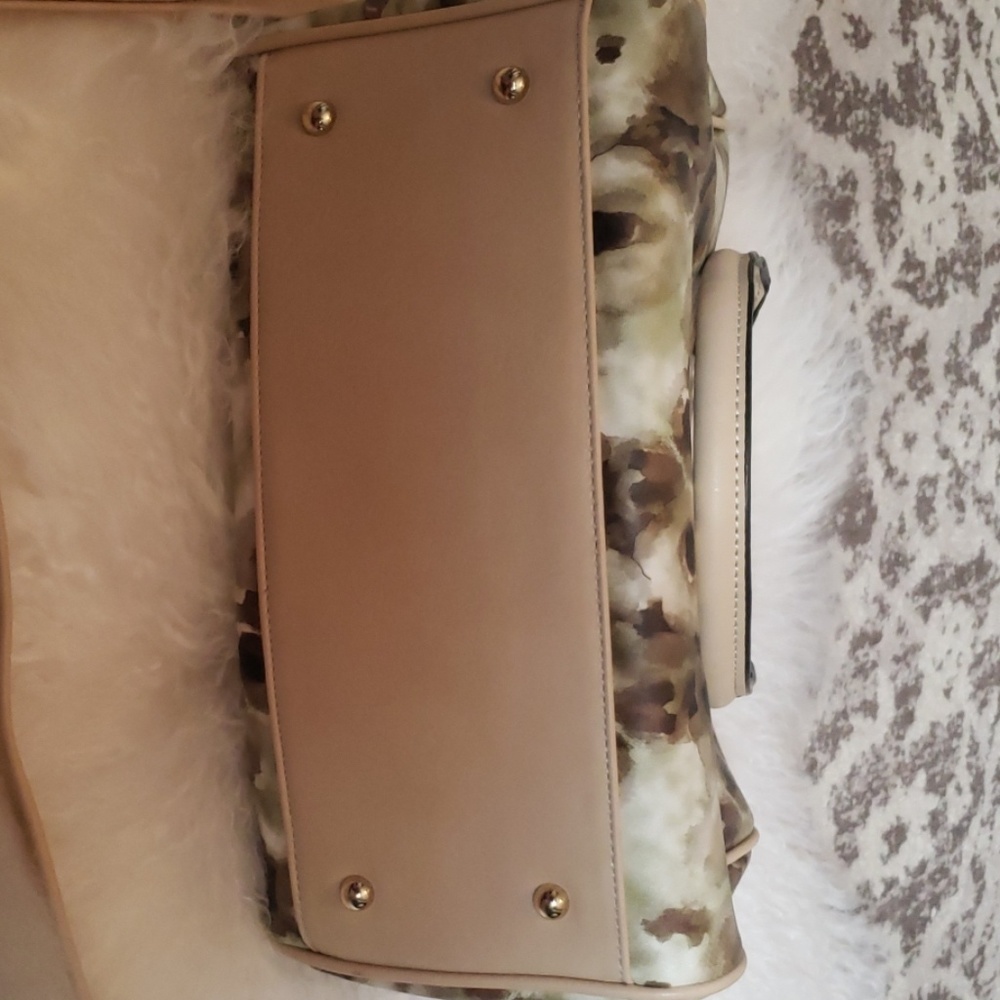 Handbag - Picture 3 of 4